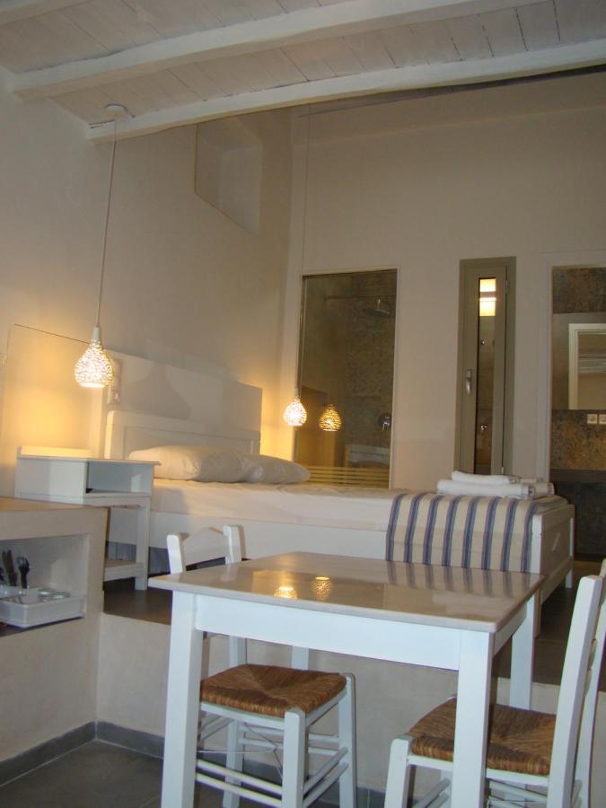 Efi'S Apartments Plaka  المظهر الخارجي الصورة