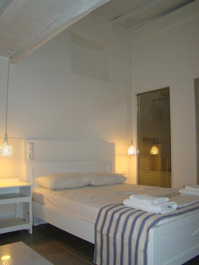 Efi'S Apartments Plaka  المظهر الخارجي الصورة