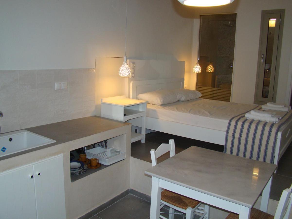 Efi'S Apartments Plaka  المظهر الخارجي الصورة