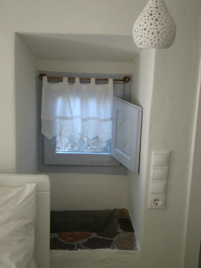 Efi'S Apartments Plaka  المظهر الخارجي الصورة