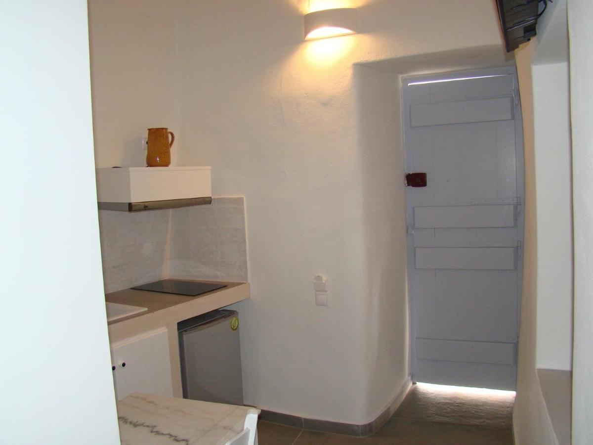 Efi'S Apartments Plaka  المظهر الخارجي الصورة