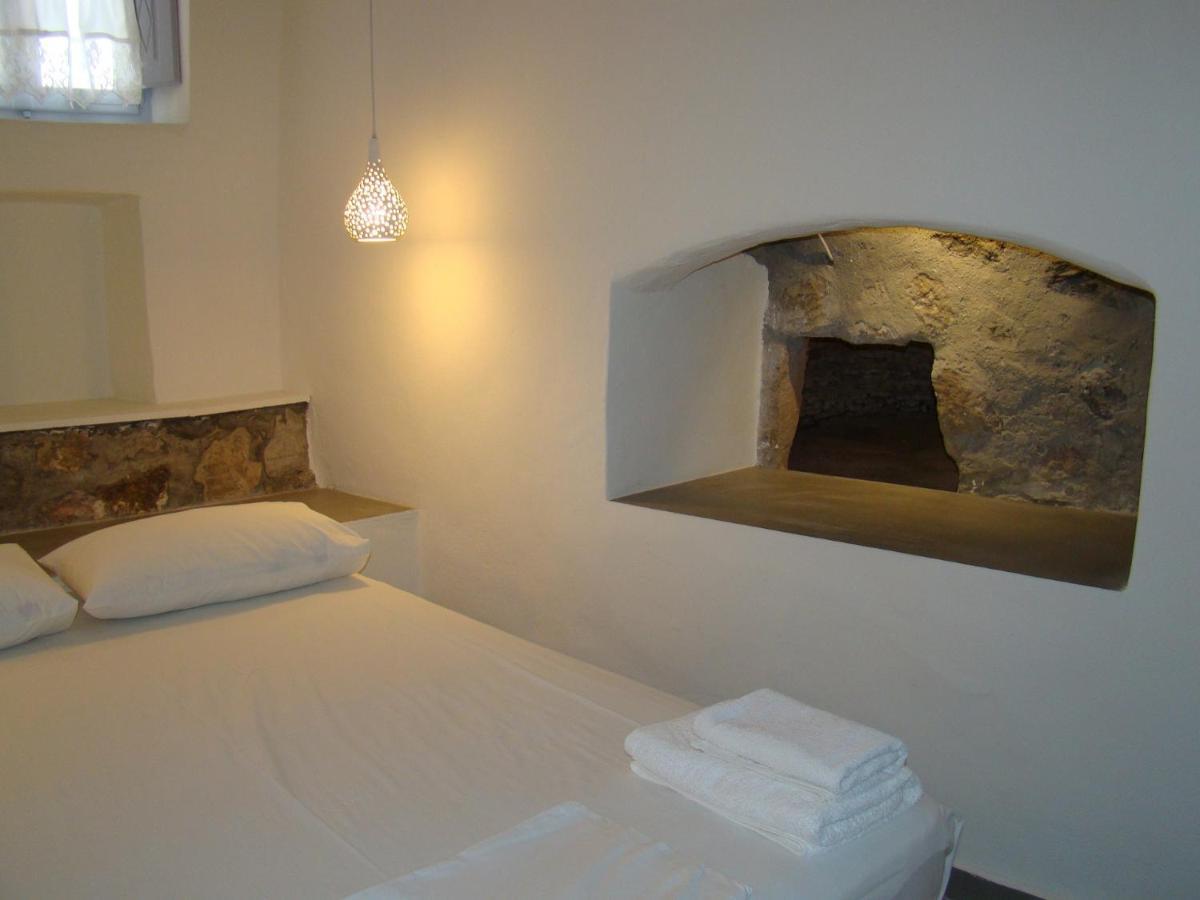 Efi'S Apartments Plaka  المظهر الخارجي الصورة
