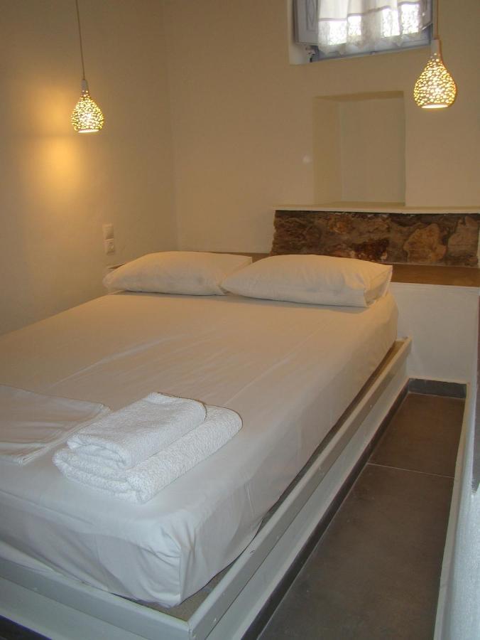 Efi'S Apartments Plaka  المظهر الخارجي الصورة