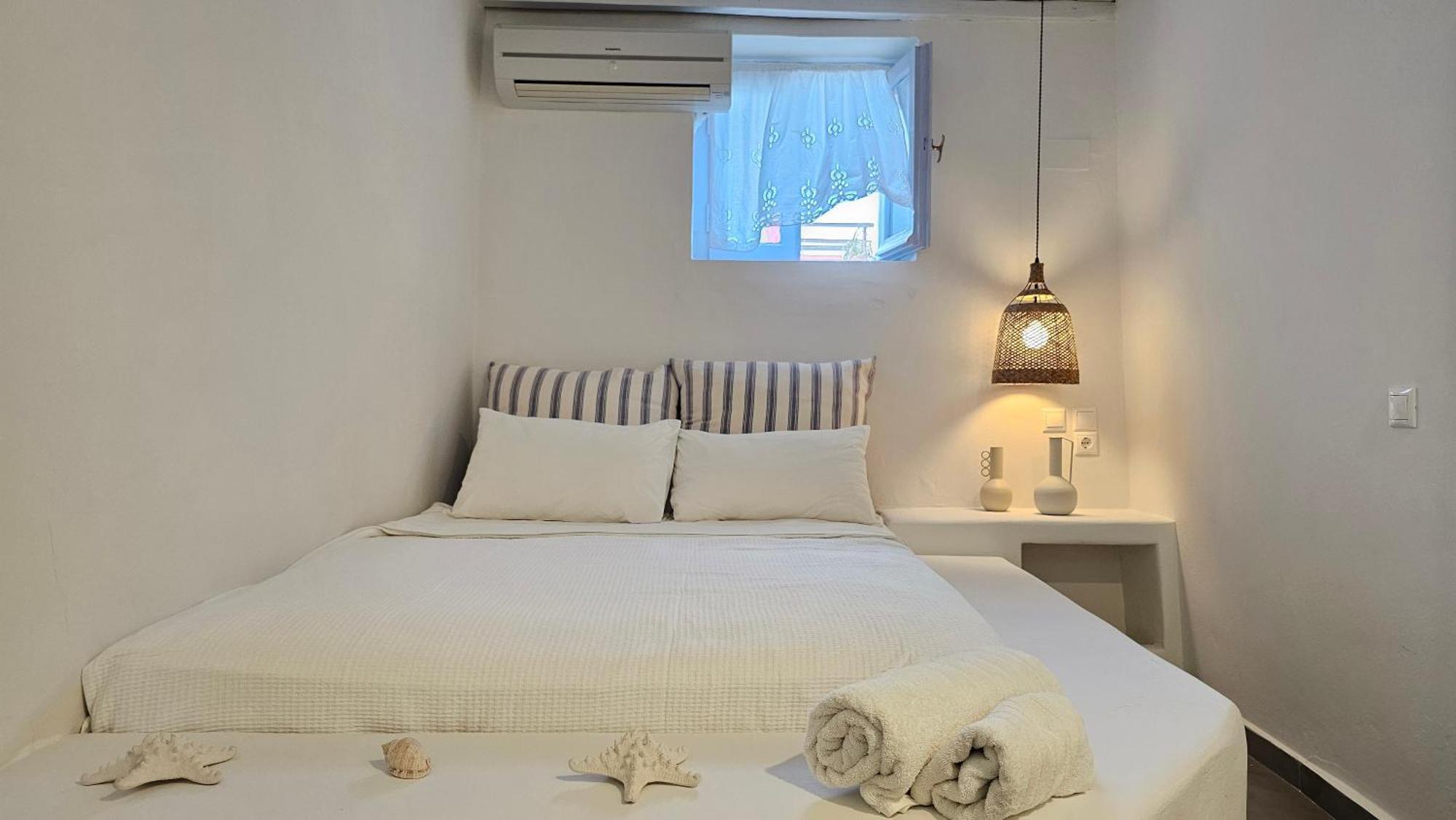 Efi'S Apartments Plaka  المظهر الخارجي الصورة