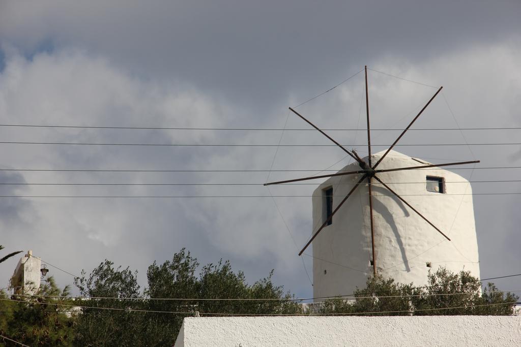 Efi'S Apartments Plaka  المظهر الخارجي الصورة