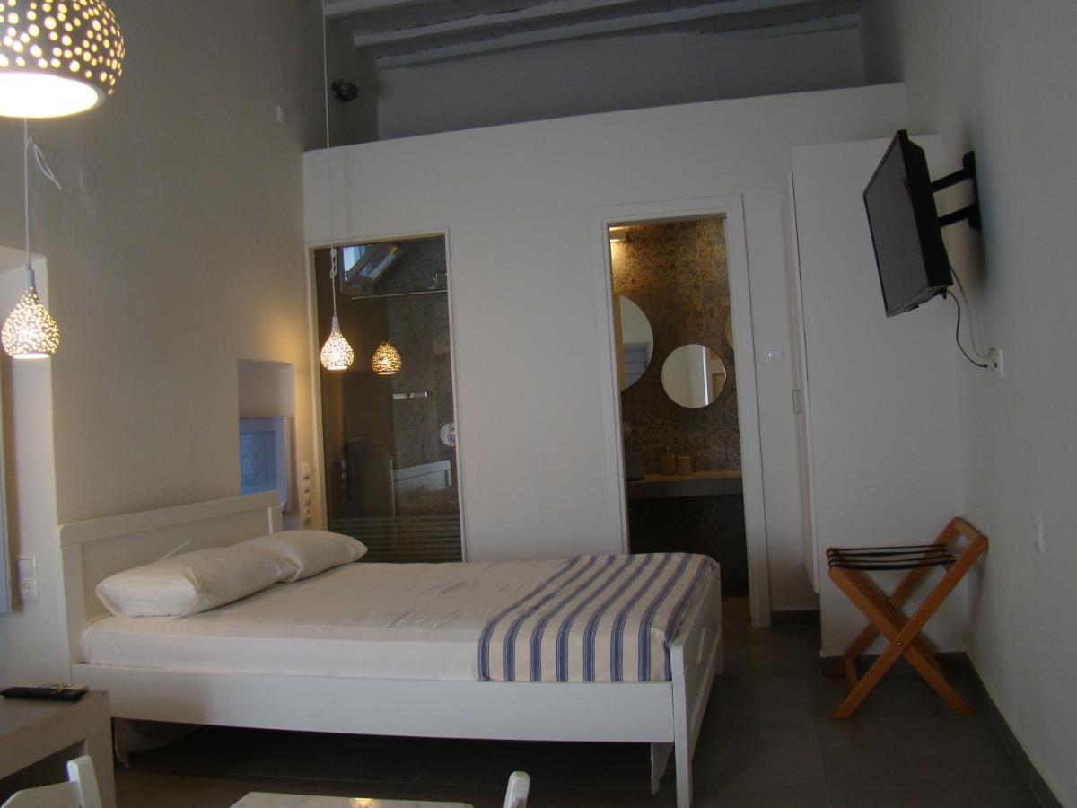 Efi'S Apartments Plaka  المظهر الخارجي الصورة
